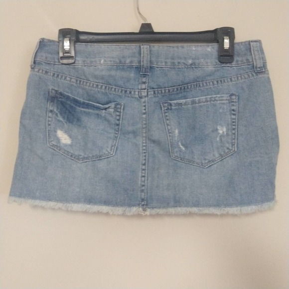 2.1 Denim Raw Hem Distressed Mini Skirt 26 - Picture 2 of 8